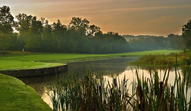 Heatherhurst Brae Golf Course Fairfield Glade, TN - Championship 18-hole golf course fairway with manicured Bermuda grass, Tennessee resort golf course