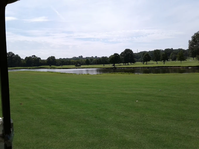 Windtree Golf Course Mount Juliet TN - Championship golf course entrance with professional landscaping and signage