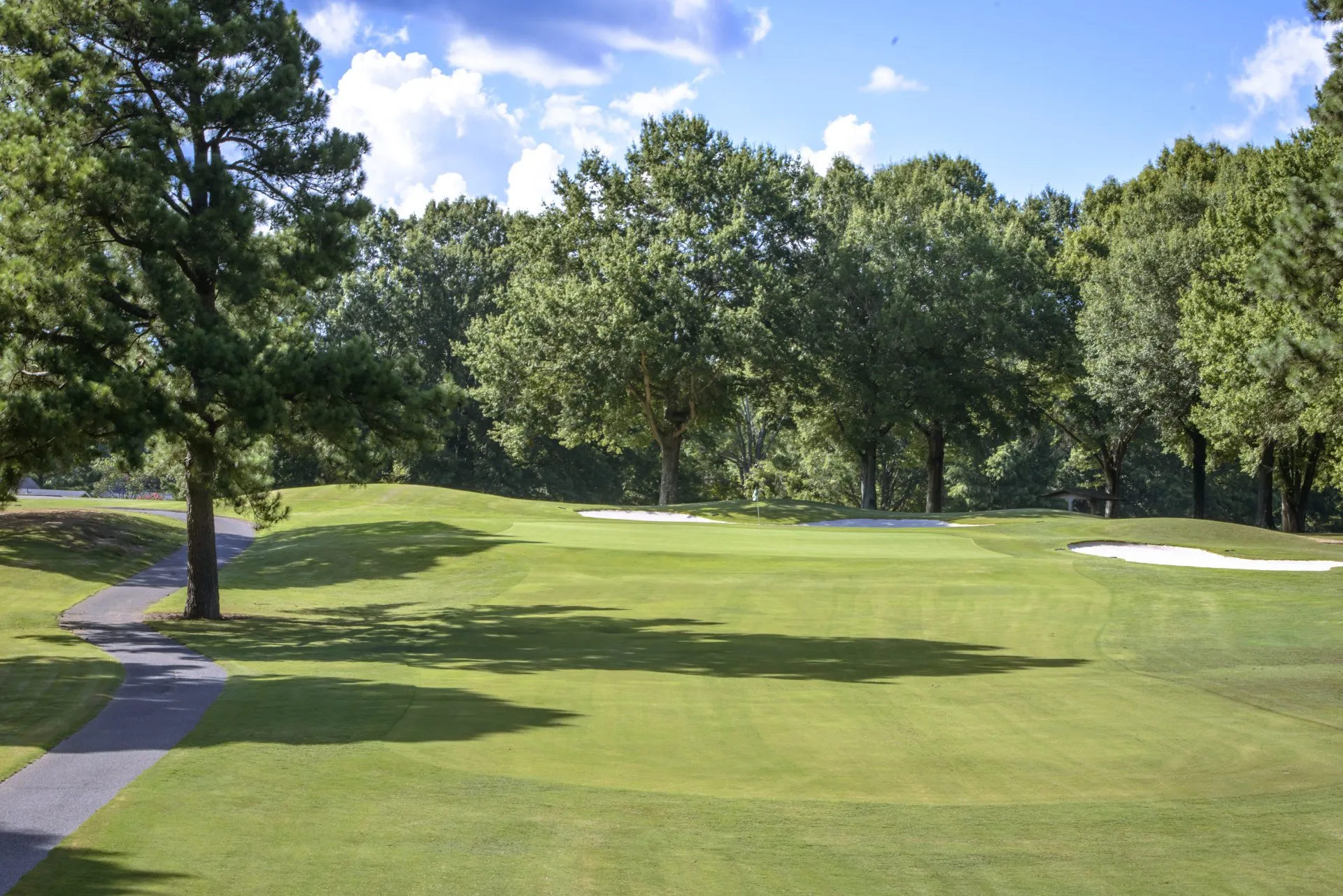 Windyke Country Club Memphis, TN - Scenic golf course view featuring Classic Design architectural design, premium Tennessee private golf course